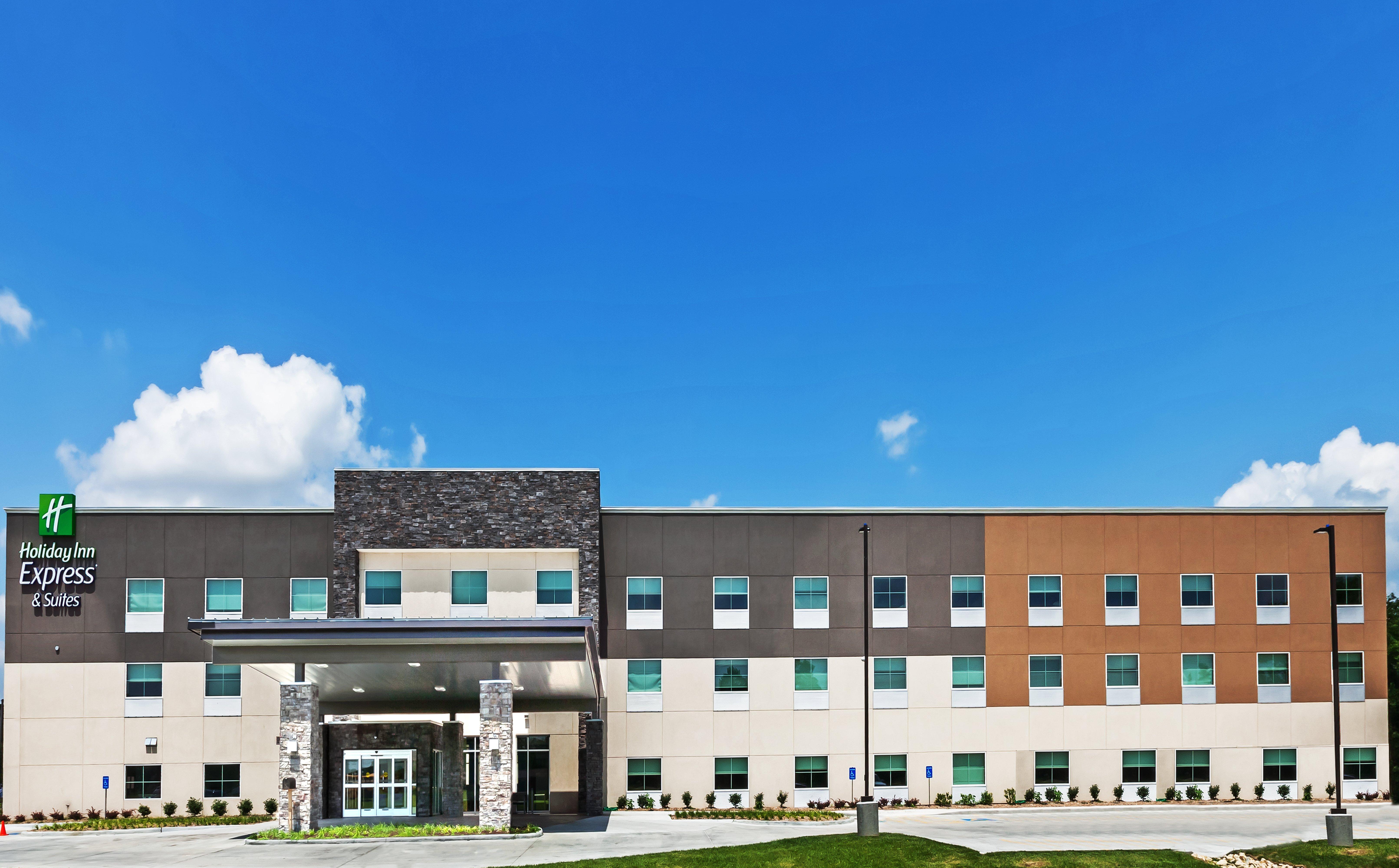 Holiday Inn Express & Suites - Coffeyville By Ihg Exterior photo